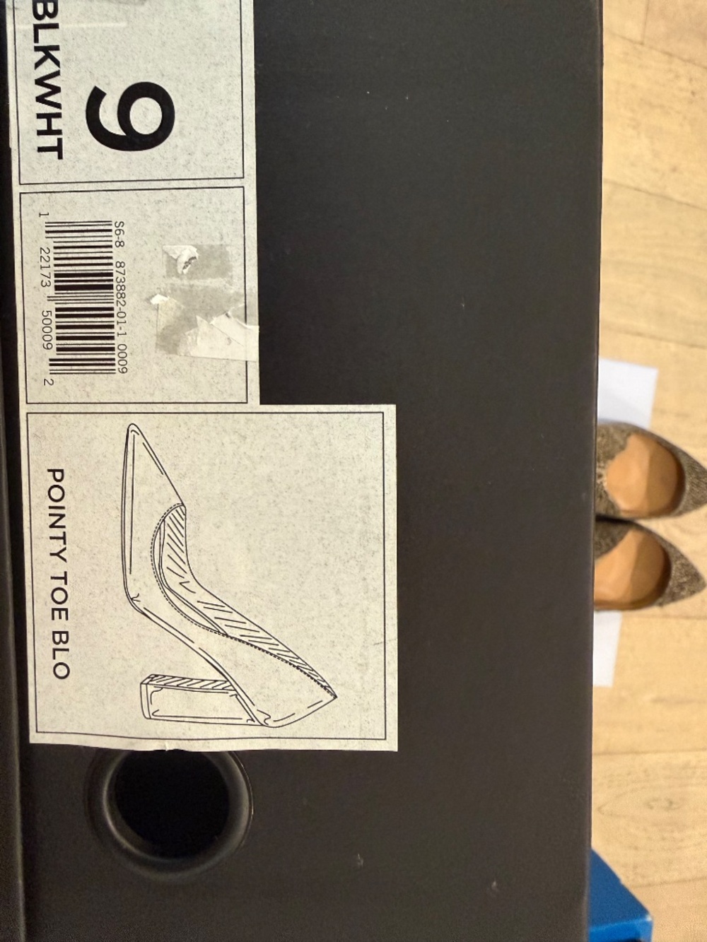 Shoes - Picture 4 of 6